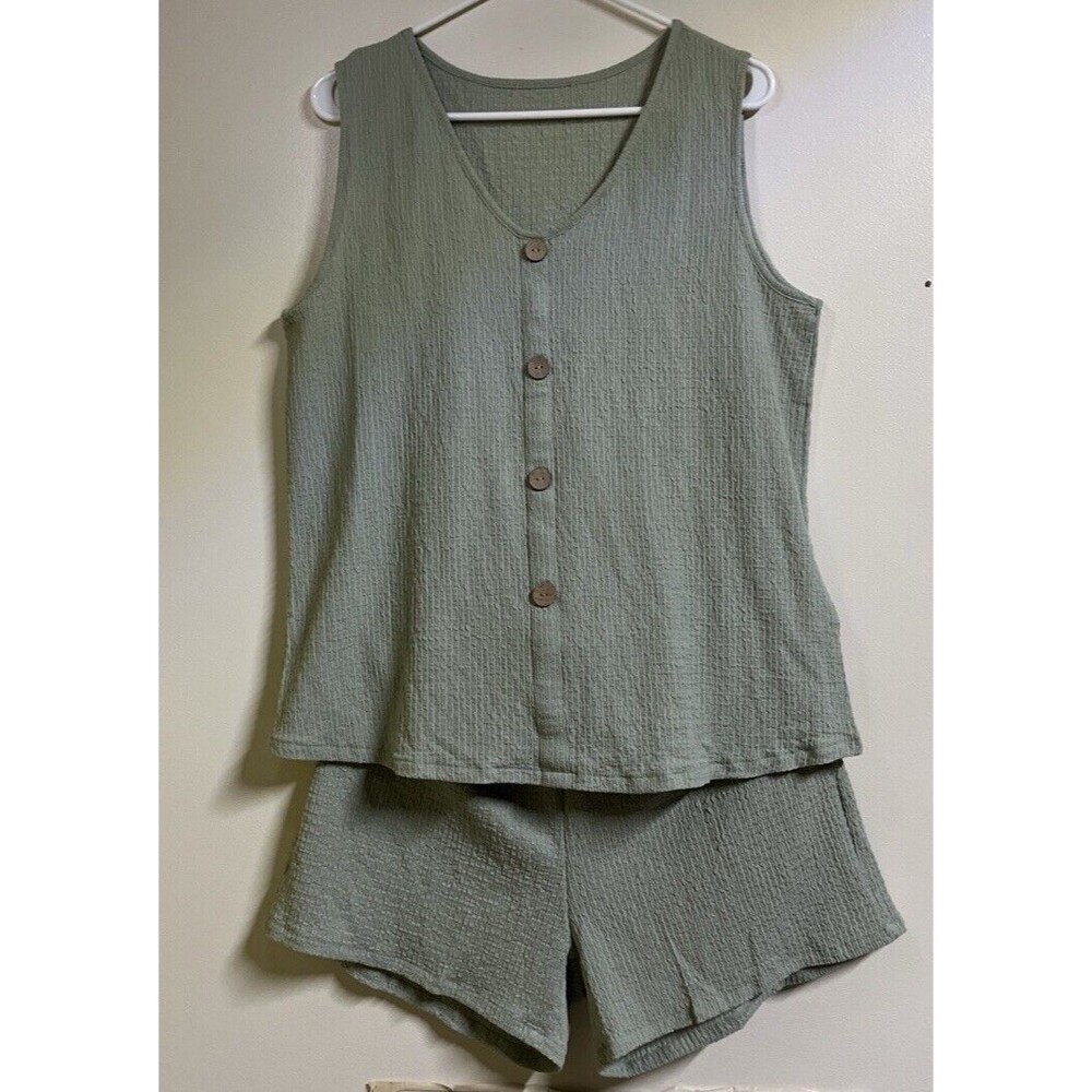 Women's 2 Piece Shorts Set NWOT Size Large Green Sleeveless Tank High Waist